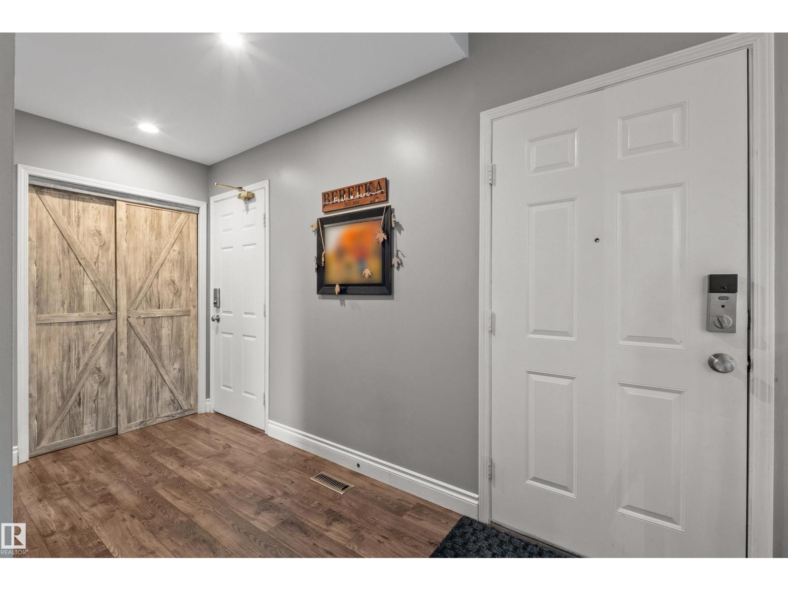 17 Donlevy Pl Property Photo 5