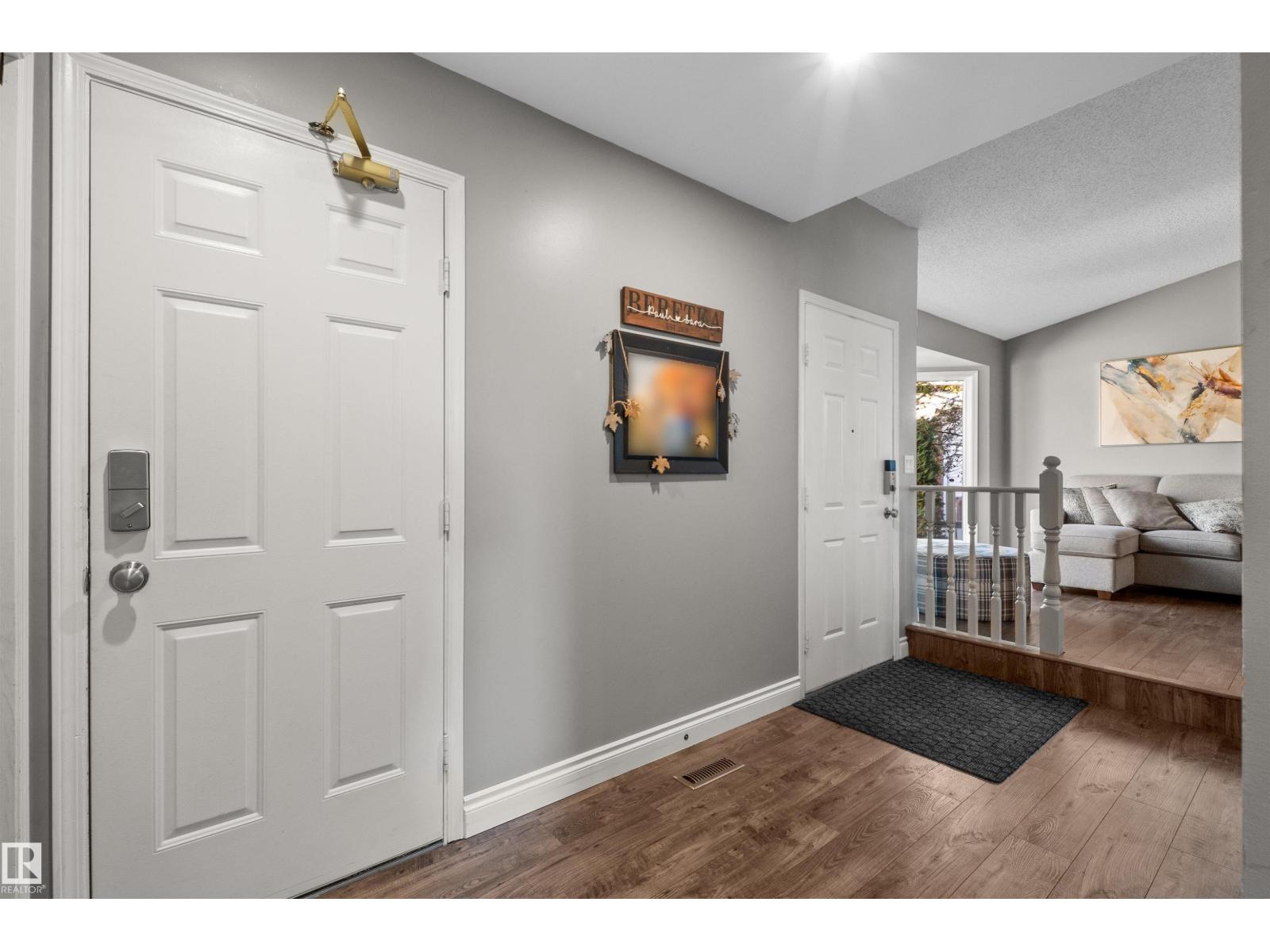 17 Donlevy Pl Property Photo 6