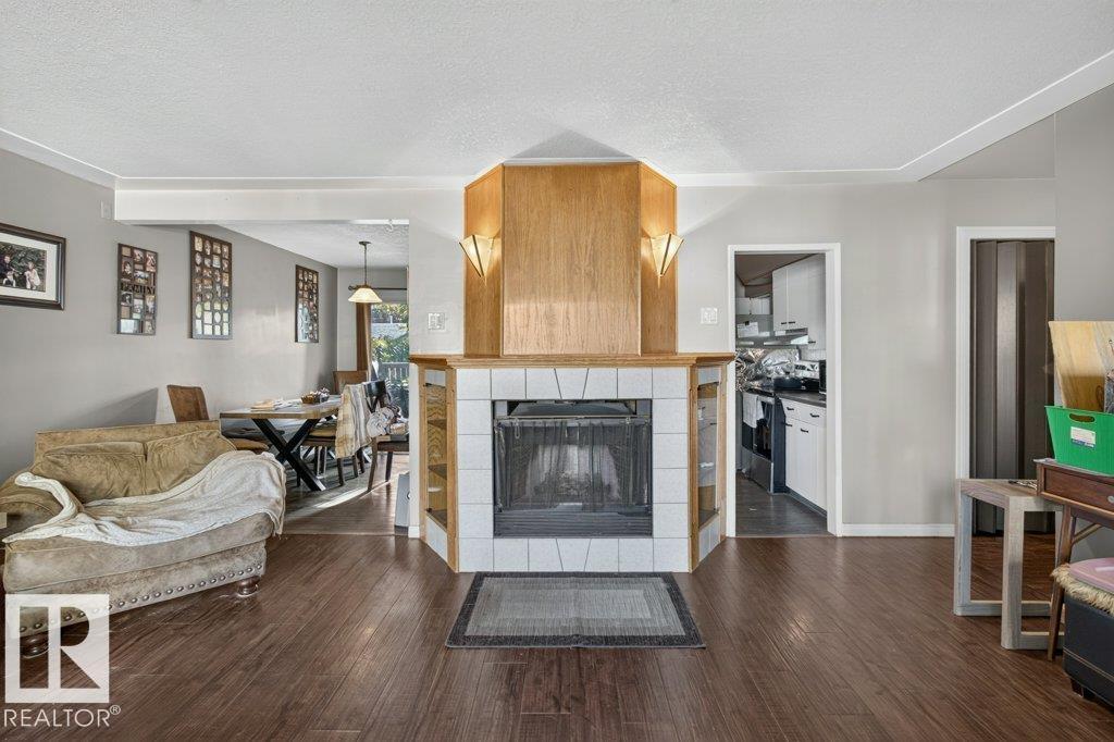 3829 110 Av Nw Property Photo 5