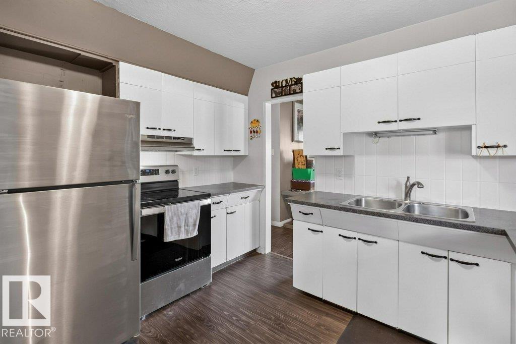 3829 110 Av Nw Property Photo 10