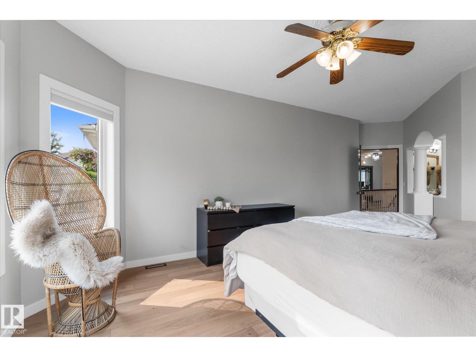 8704 165 Av Nw Property Photo 21