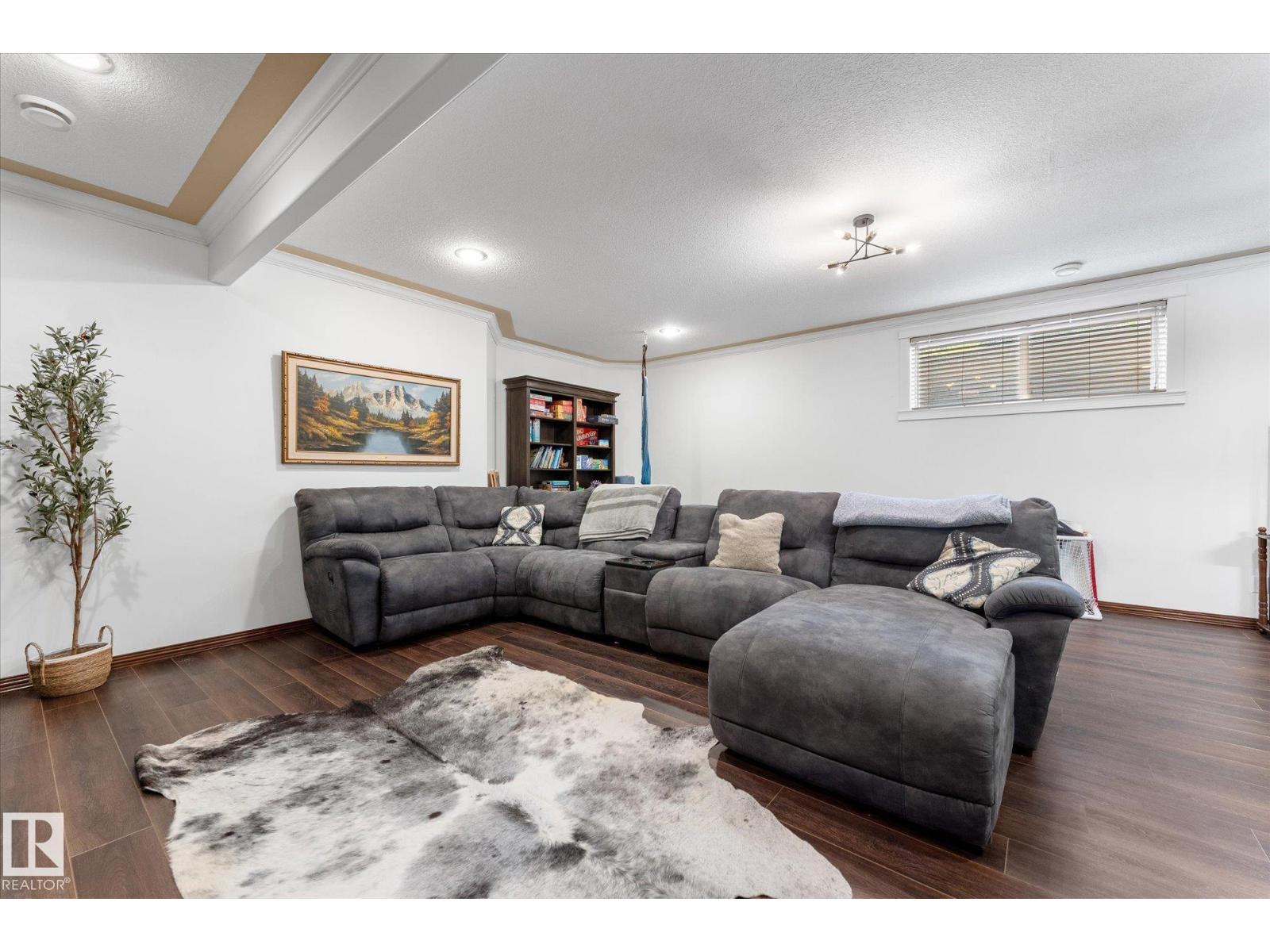 8704 165 Av Nw Property Photo 30