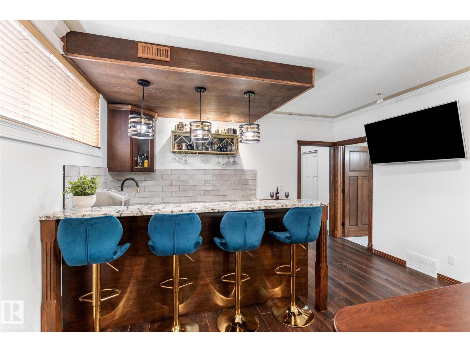 8704 165 Av Nw Property Photo 35