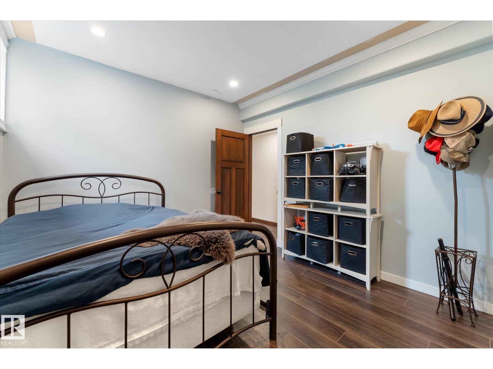8704 165 Av Nw Property Photo 43