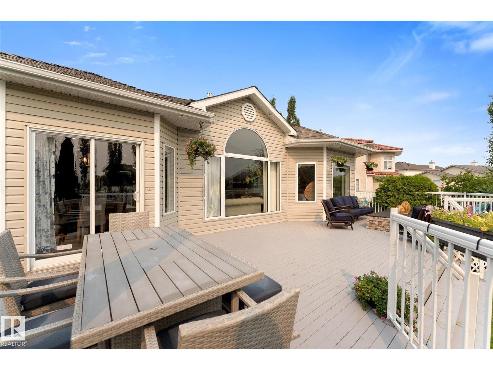 8704 165 Av Nw Property Photo 51