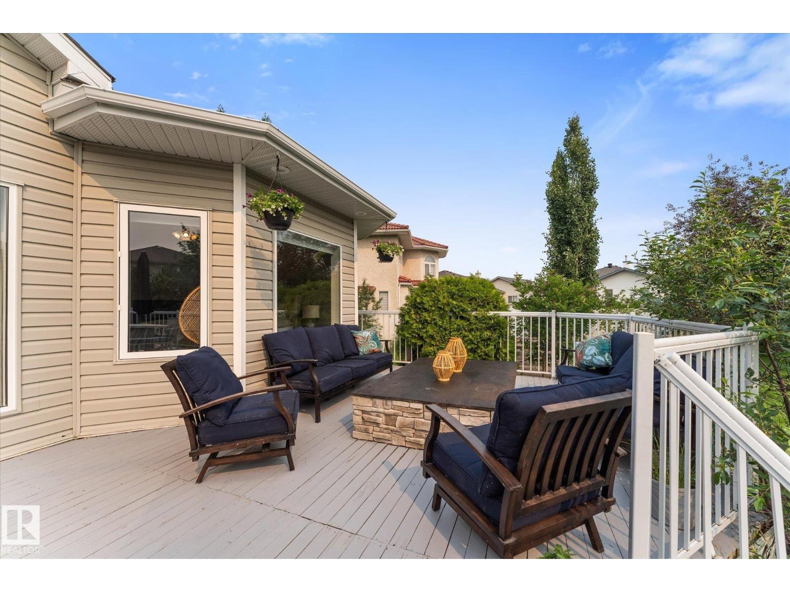 8704 165 Av Nw Property Photo 52