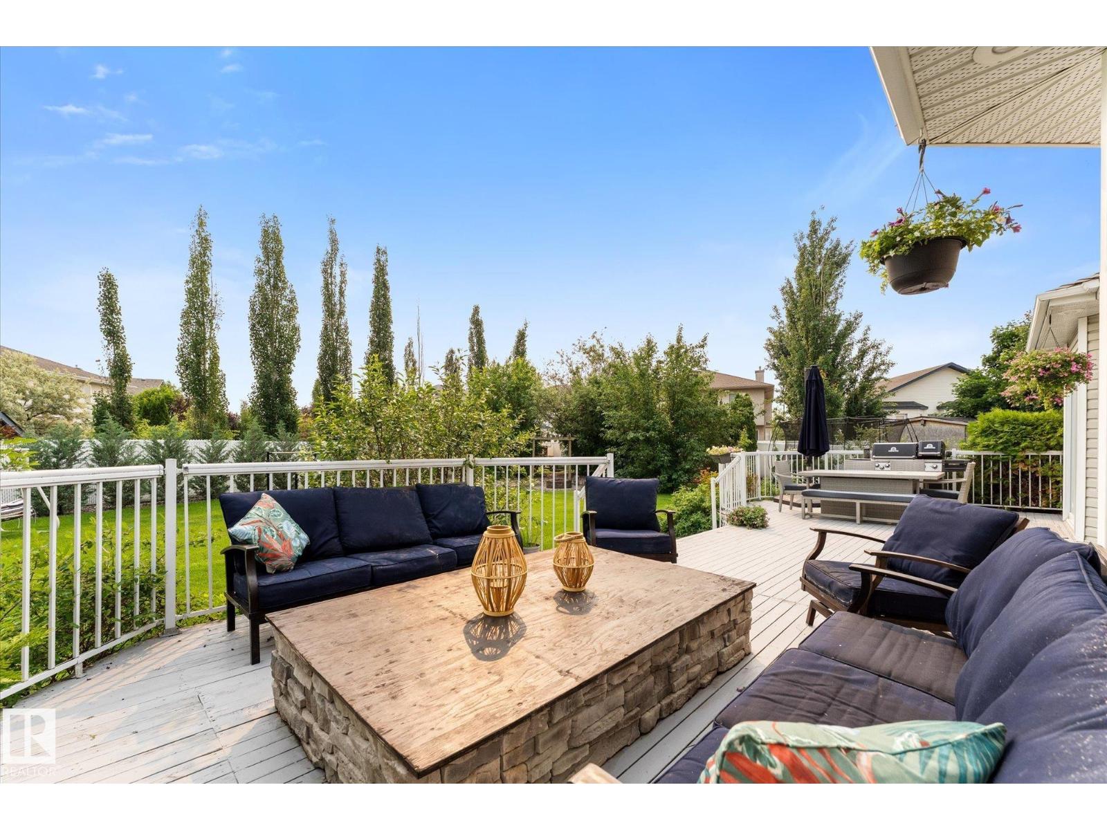 8704 165 Av Nw Property Photo 53