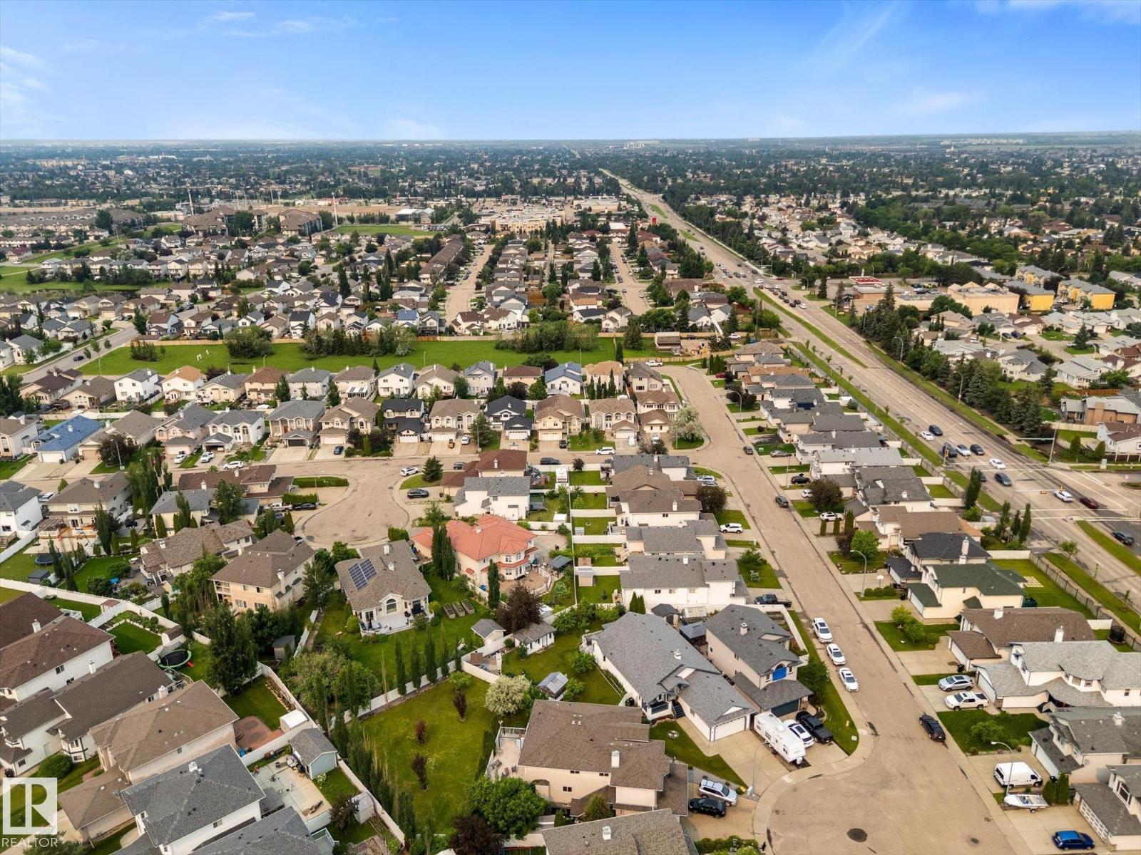 8704 165 Av Nw Property Photo 56