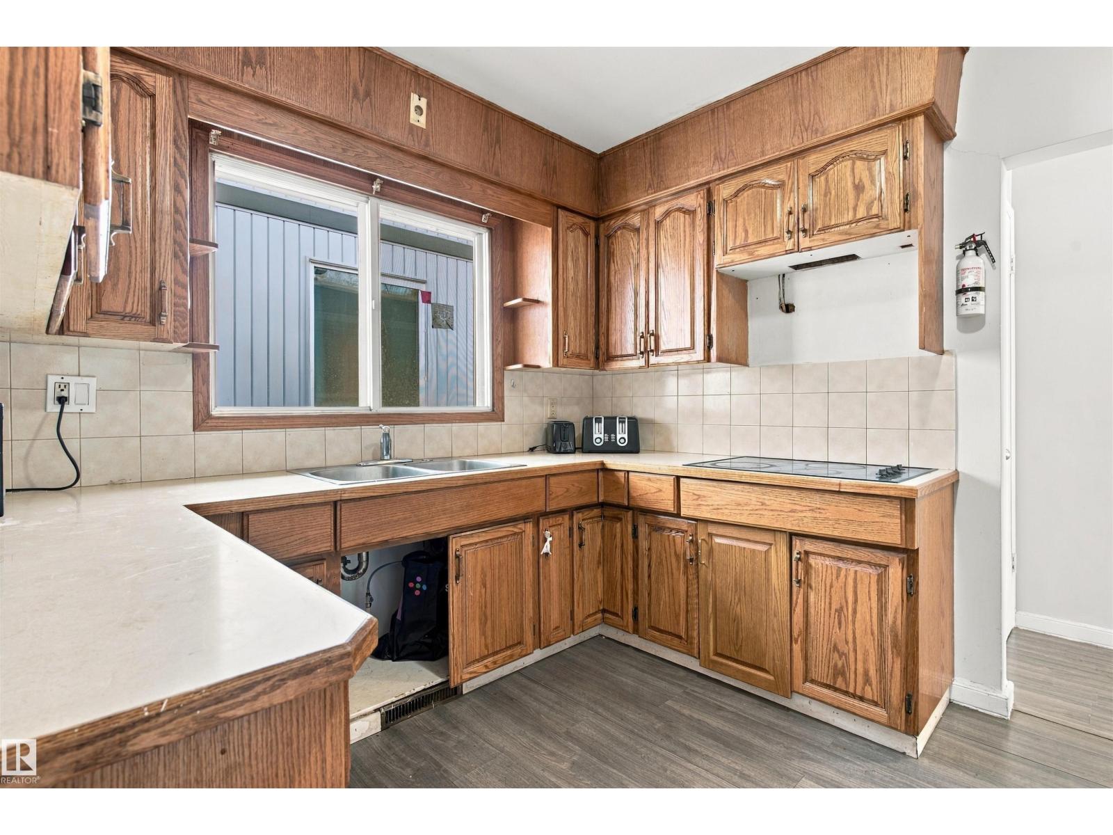 12303 115 Av Nw Property Photo 12