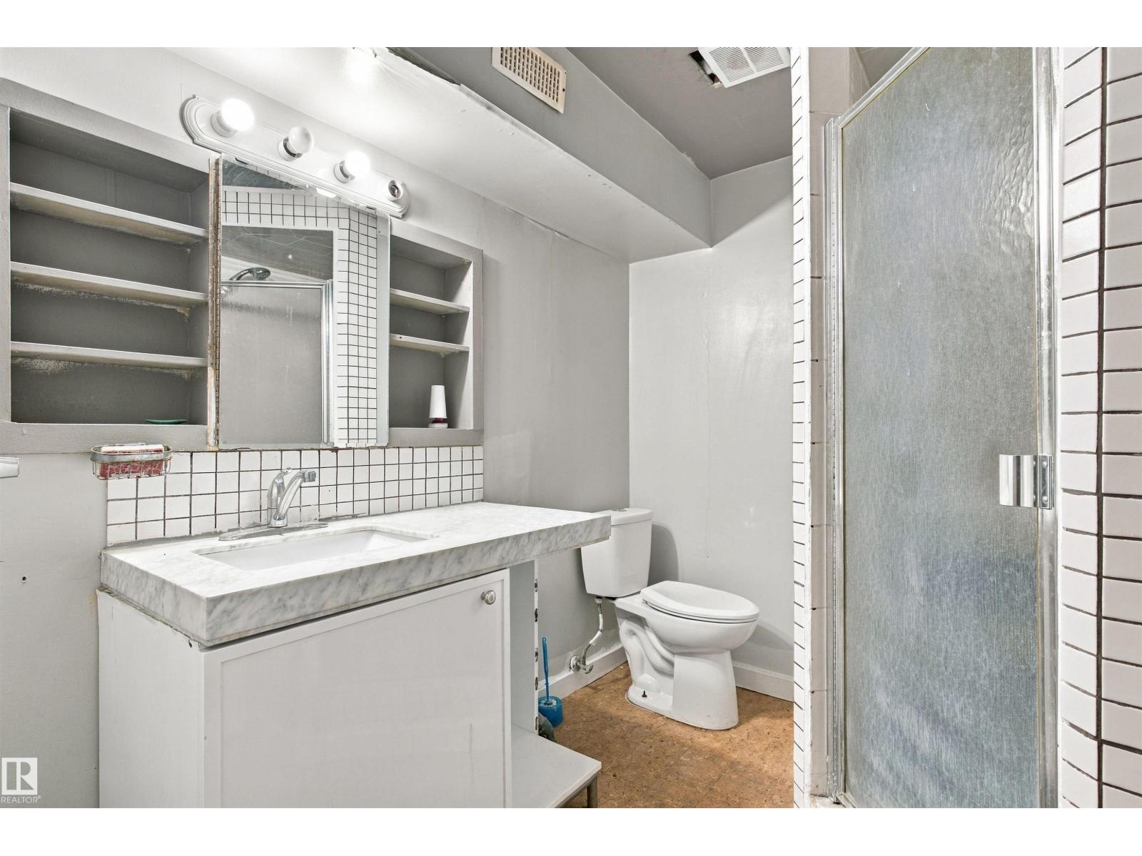 12303 115 Av Nw Property Photo 28