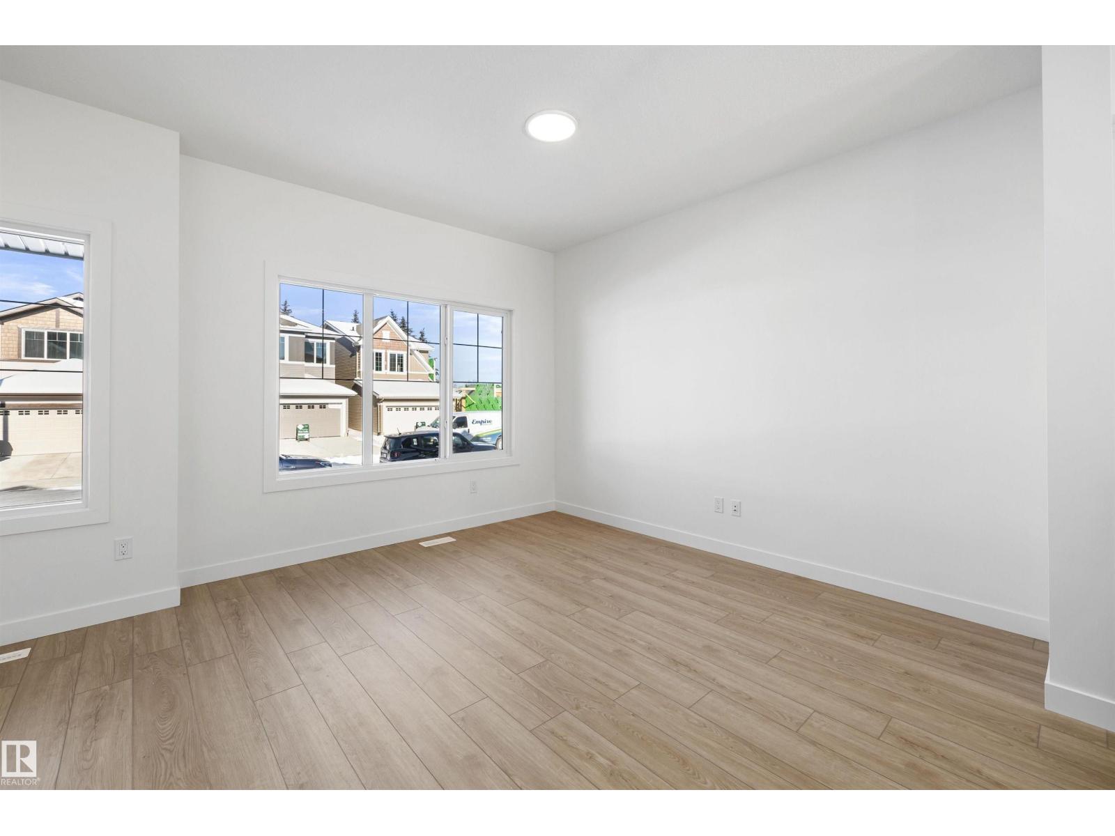 20711 43 Av Nw Property Photo 7