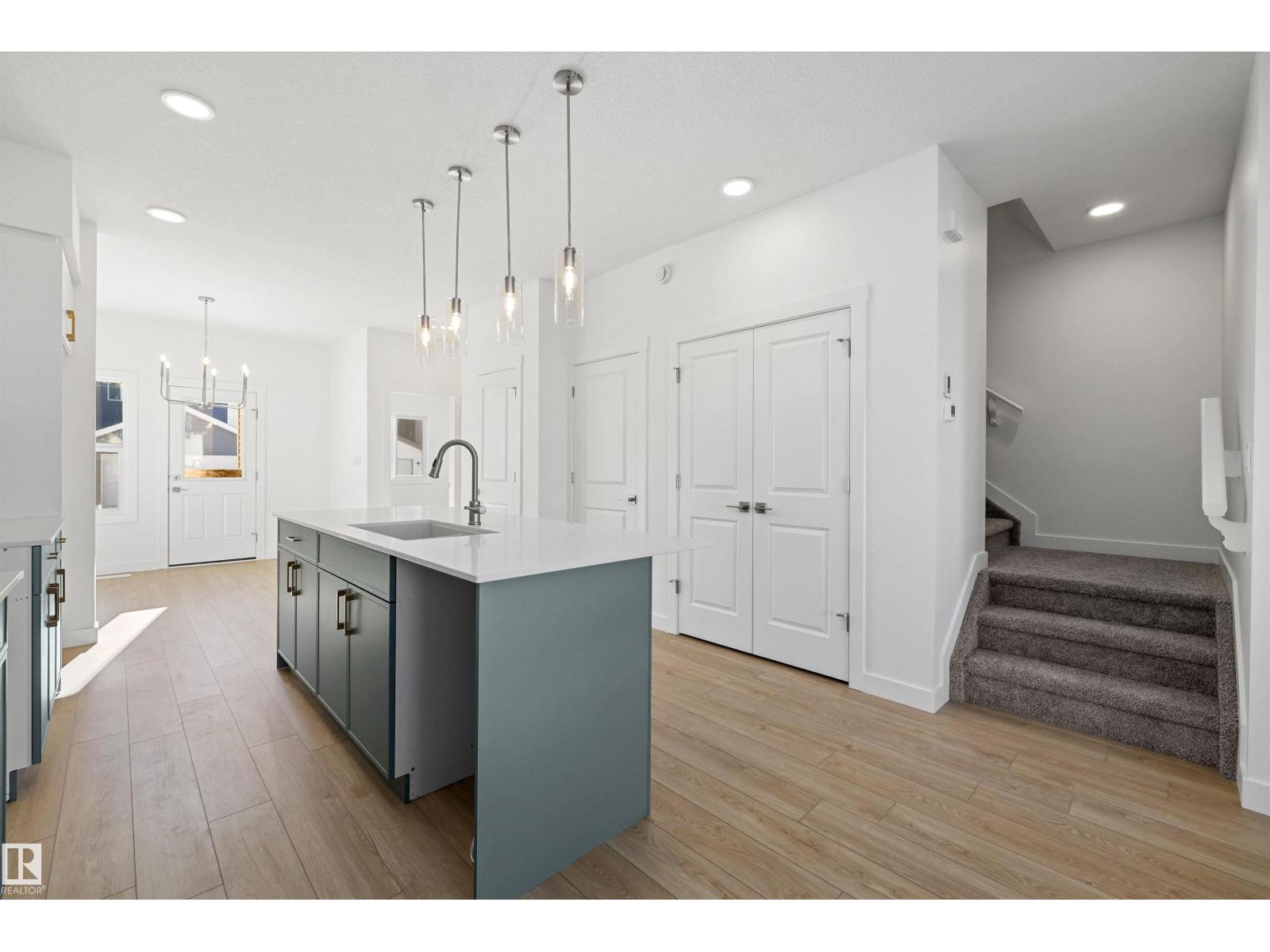 20711 43 Av Nw Property Photo 12