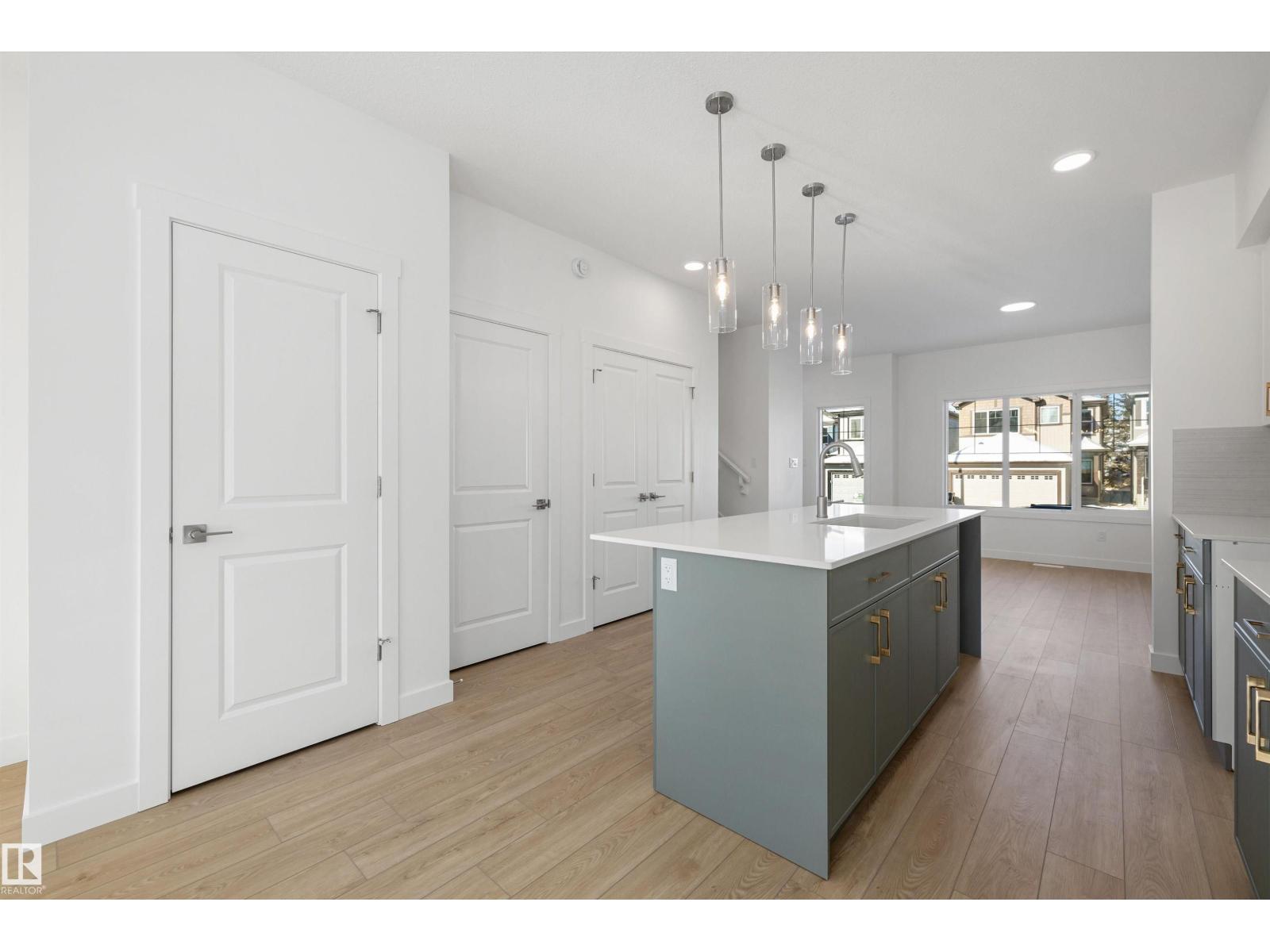 20711 43 Av Nw Property Photo 15