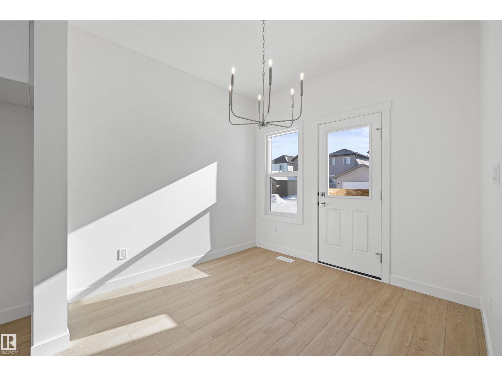 20711 43 Av Nw Property Photo 16