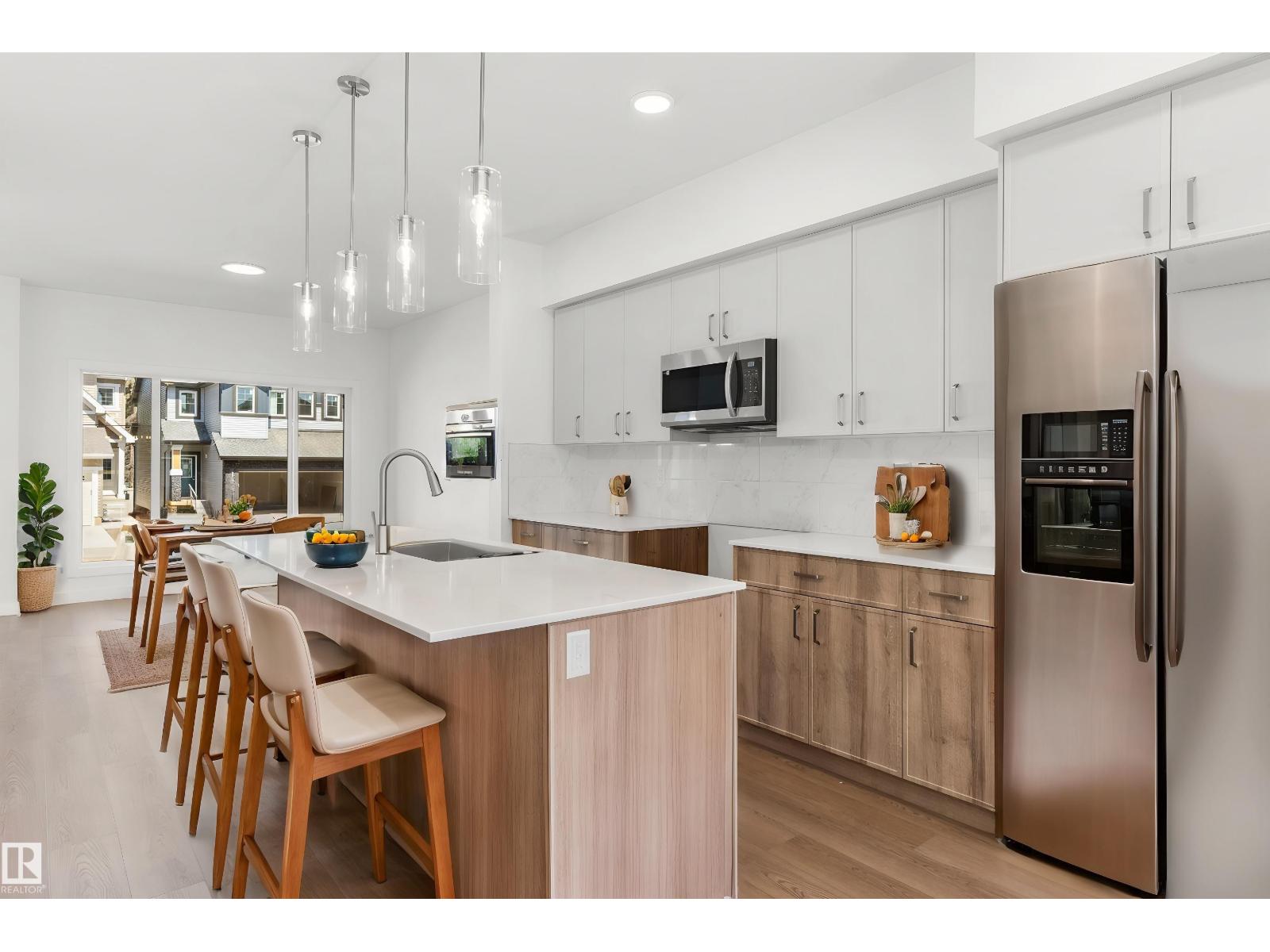 20703 43 Av Nw Property Photo 14