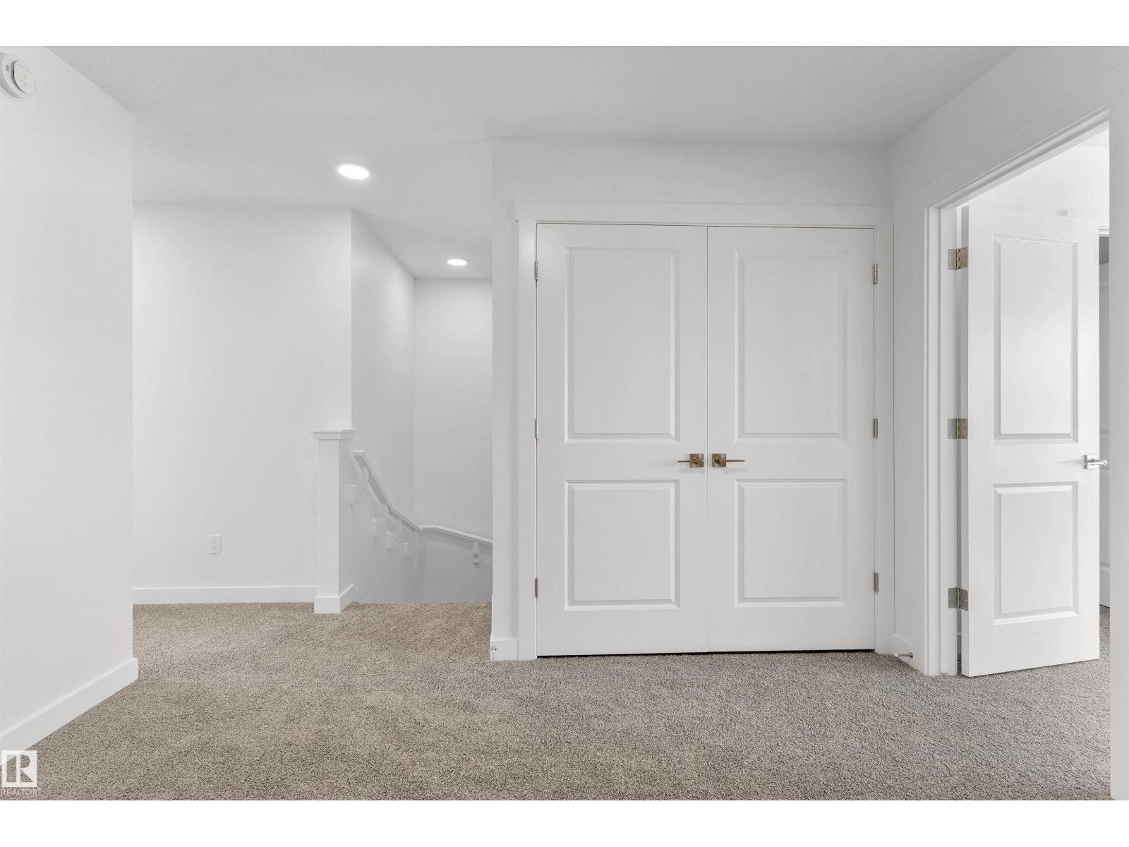 20703 43 Av Nw Property Photo 29