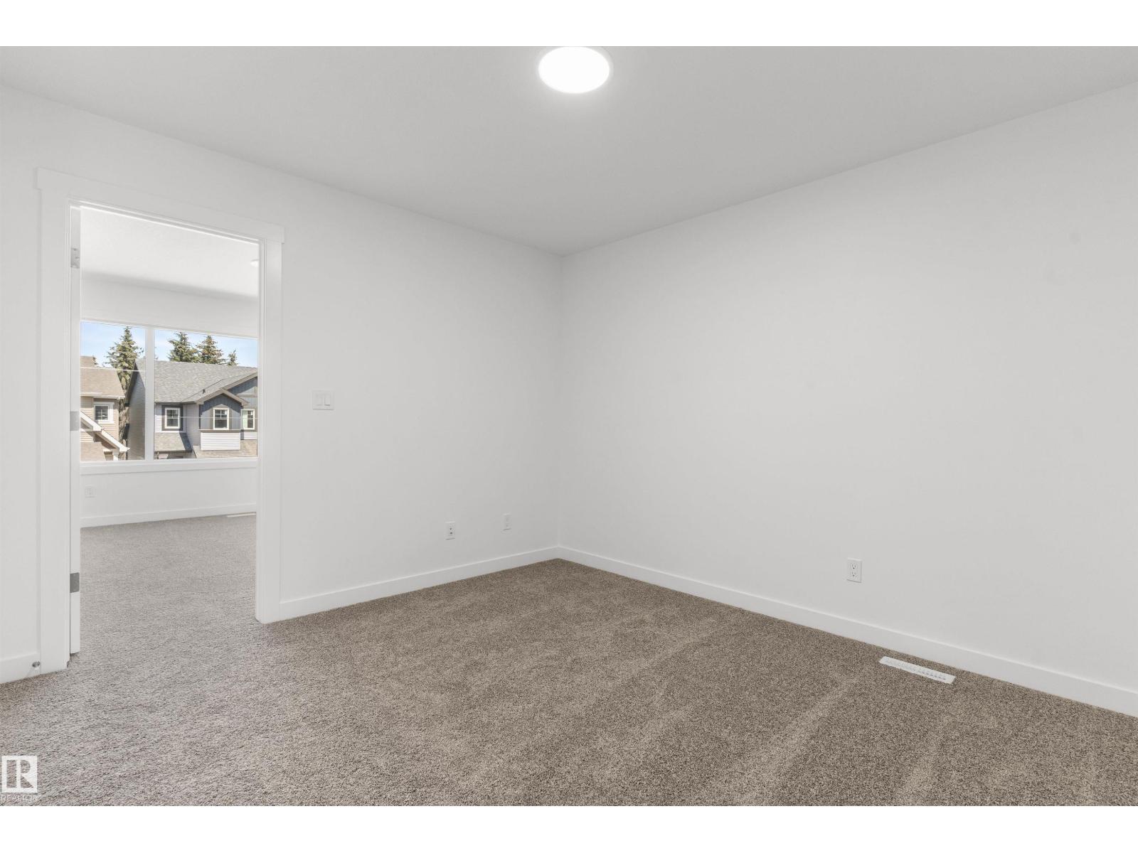20703 43 Av Nw Property Photo 30