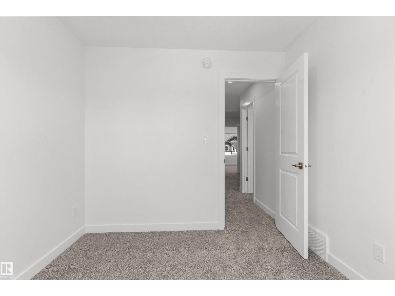 20703 43 Av Nw Property Photo 35