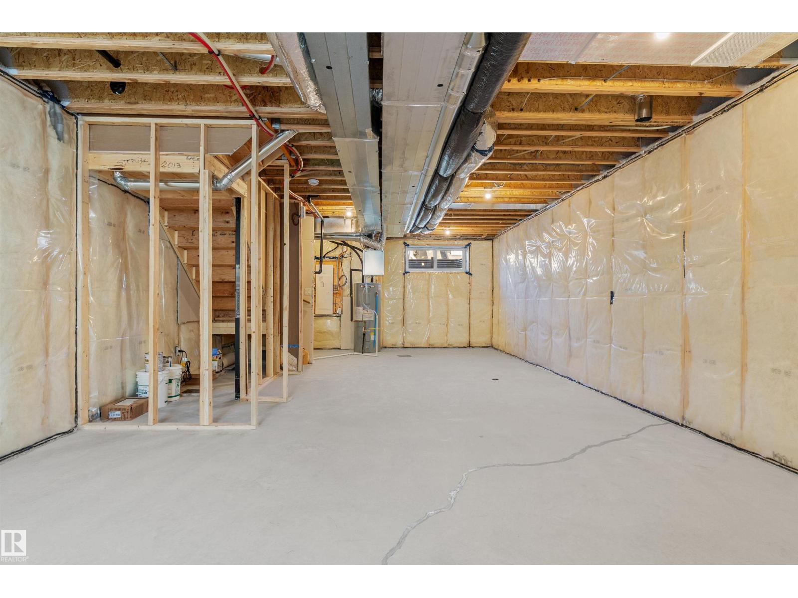 20703 43 Av Nw Property Photo 38