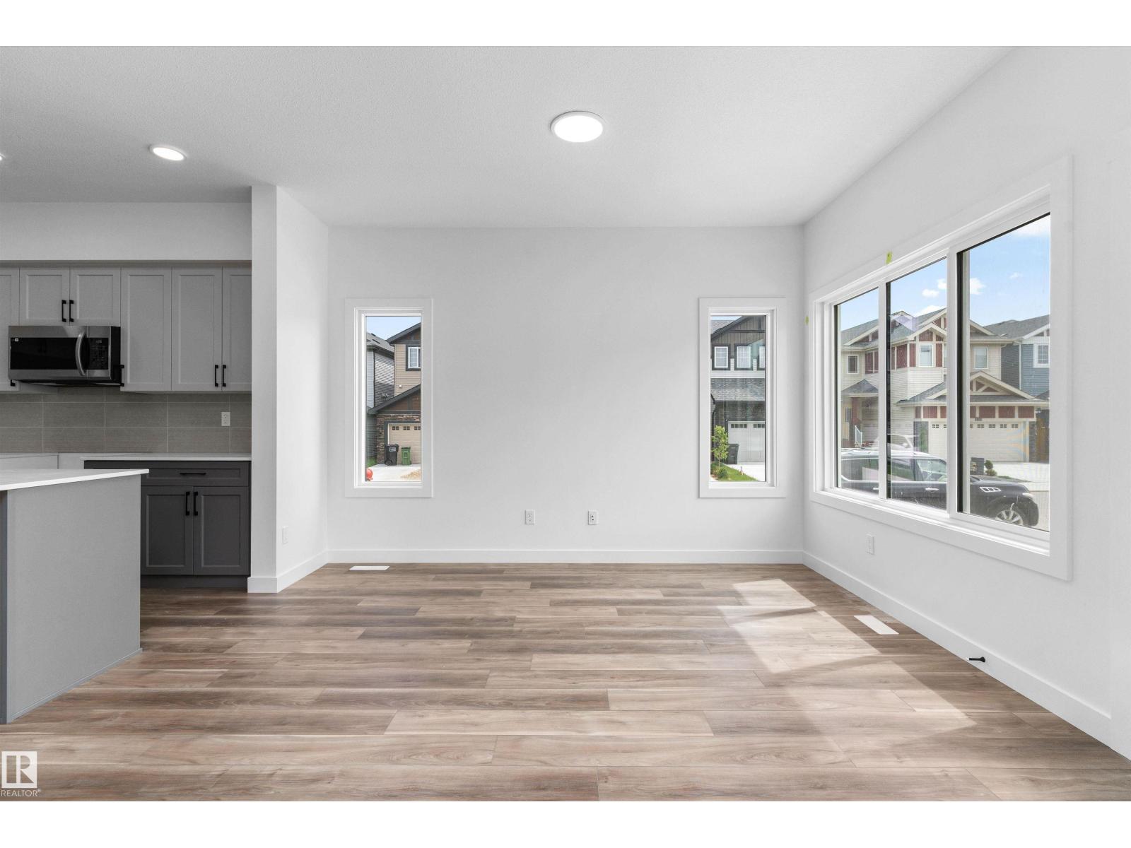 20615 43 Av Nw Property Photo 7