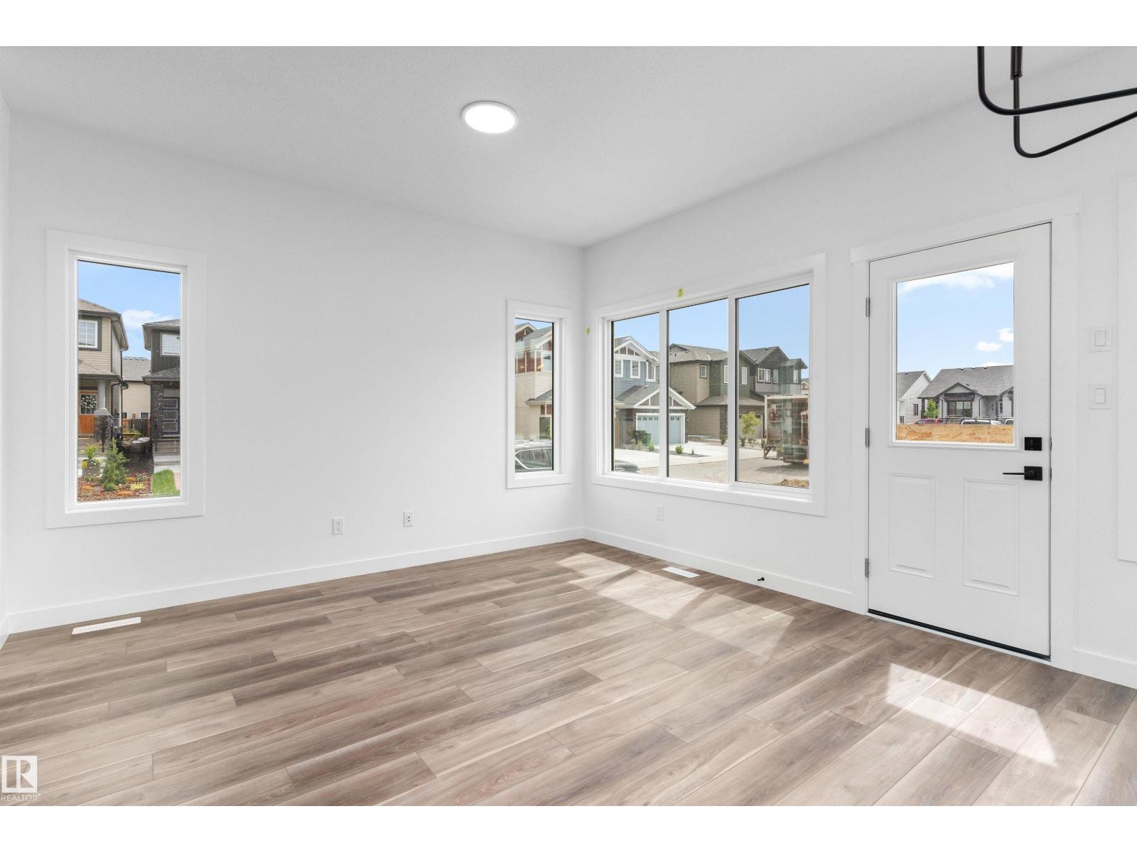 20615 43 Av Nw Property Photo 8