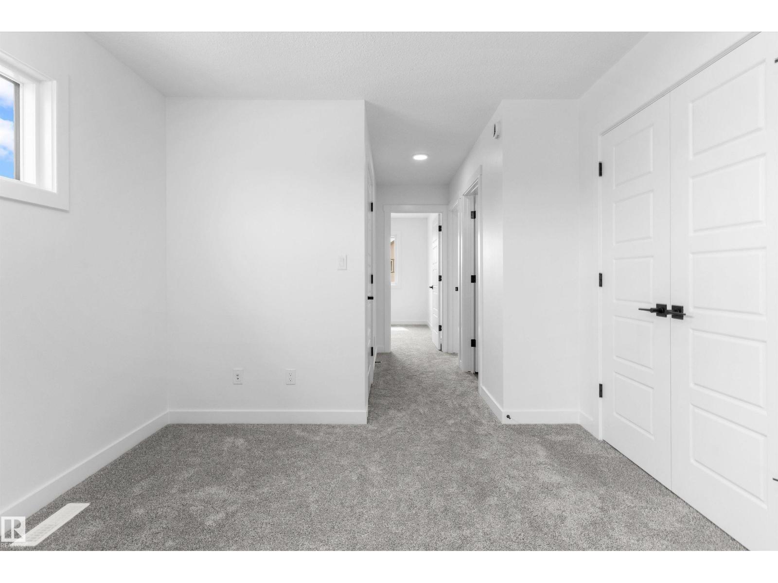 20615 43 Av Nw Property Photo 26