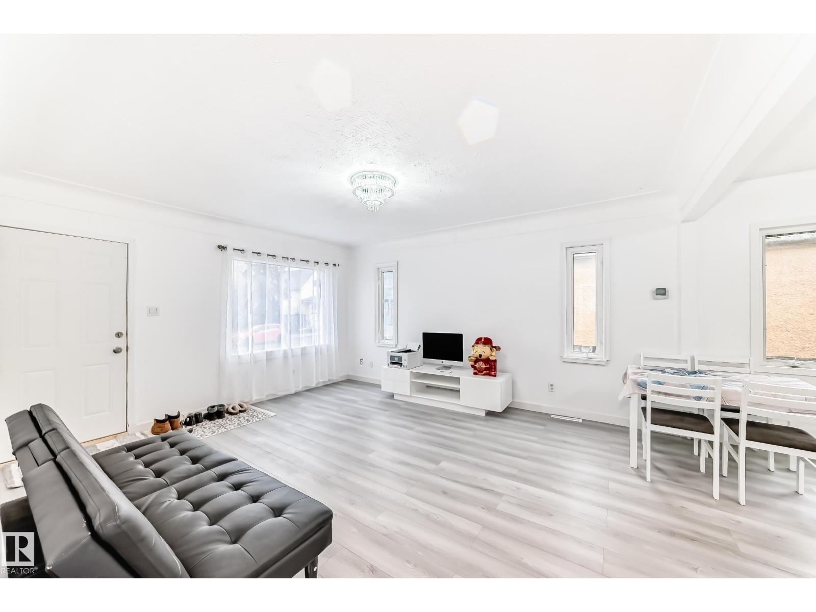 9221 110 Av Nw Property Photo 6