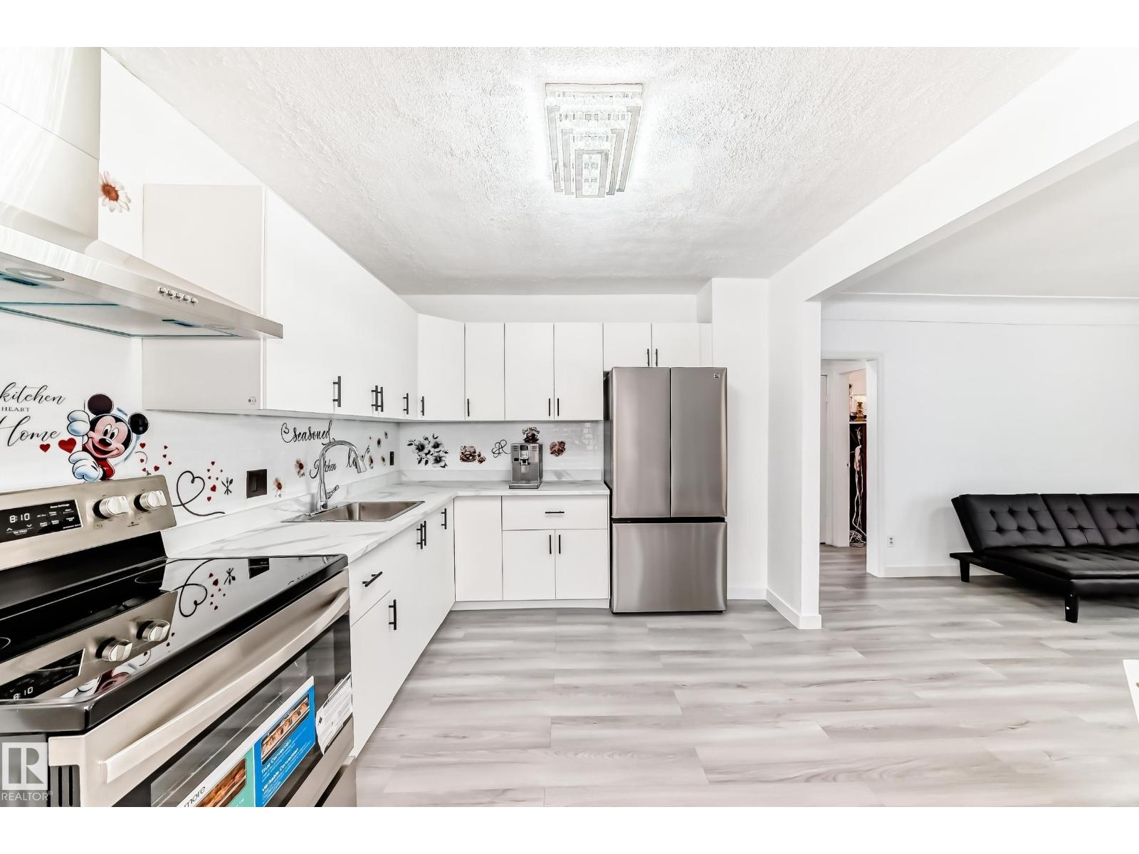 9221 110 Av Nw Property Photo 11