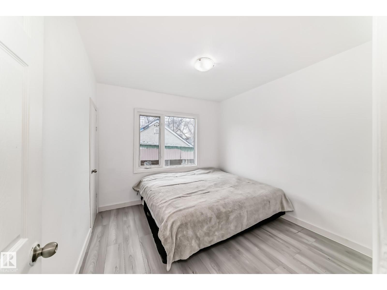 9221 110 Av Nw Property Photo 14