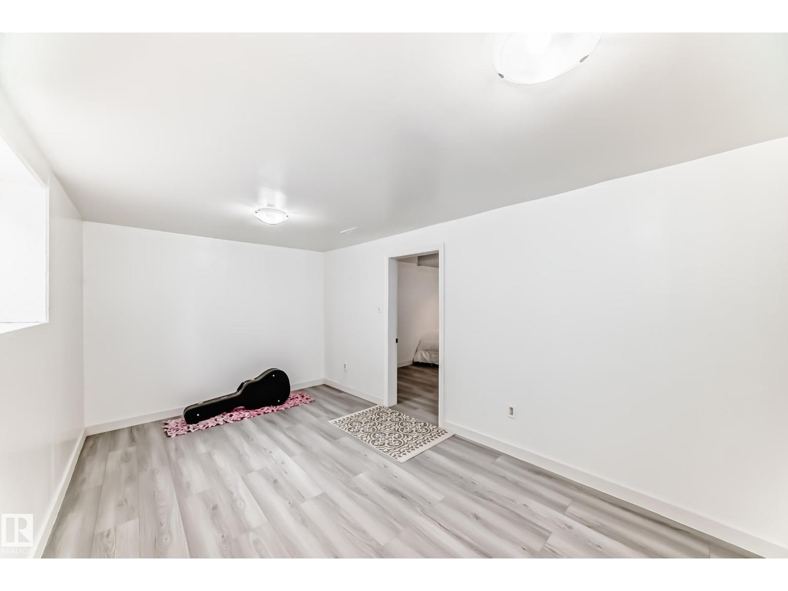 9221 110 Av Nw Property Photo 20
