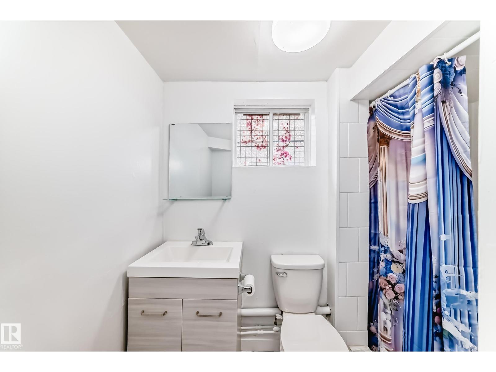 9221 110 Av Nw Property Photo 26