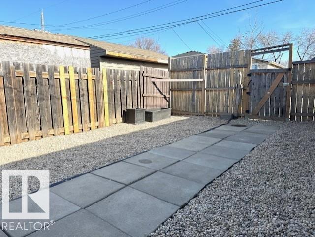 9221 110 Av Nw Property Photo 28