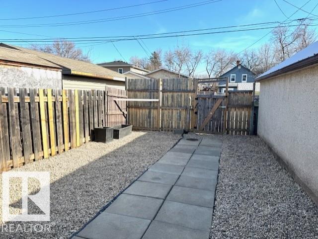 9221 110 Av Nw Property Photo 29
