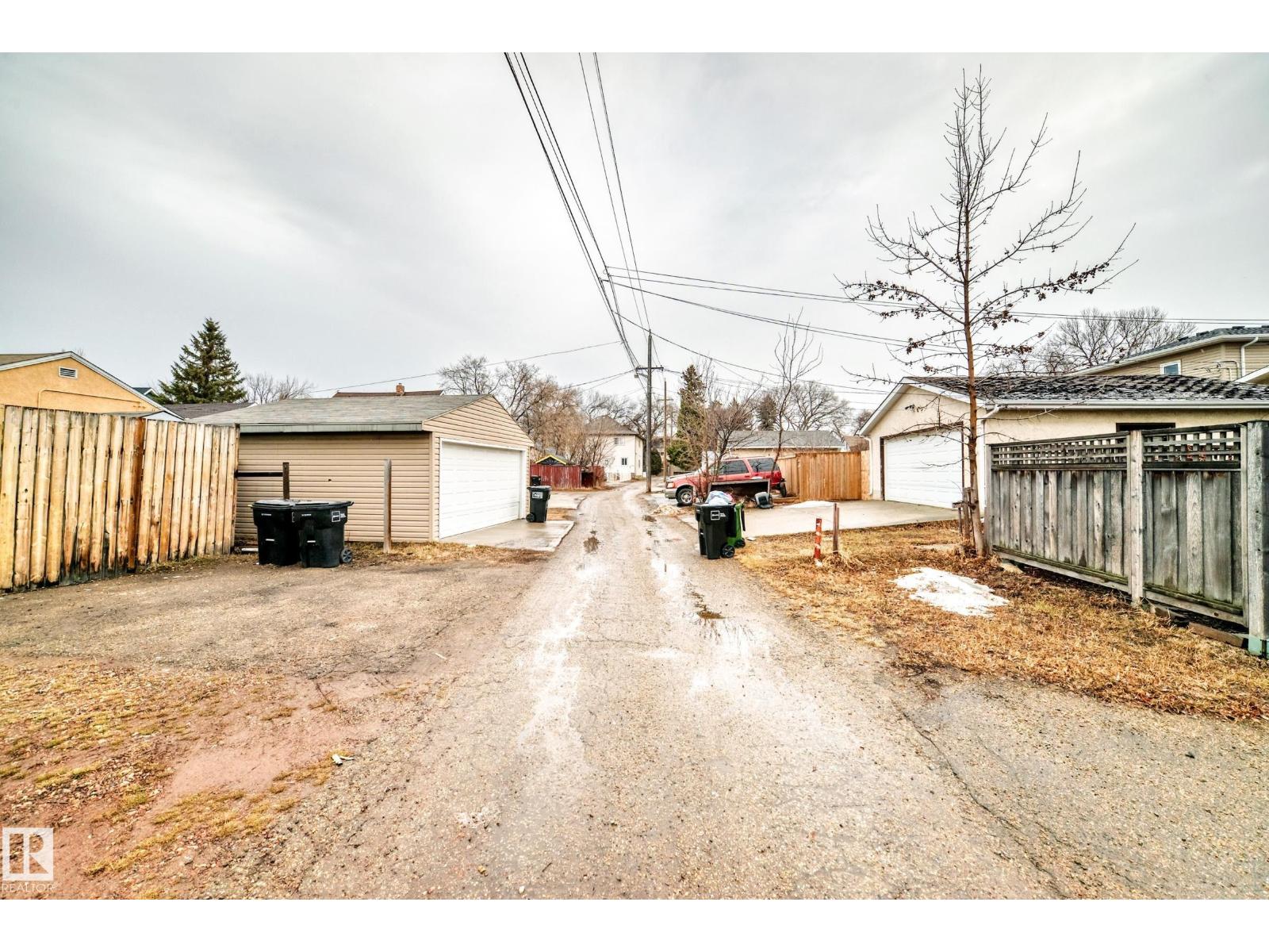 9221 110 Av Nw Property Photo 30