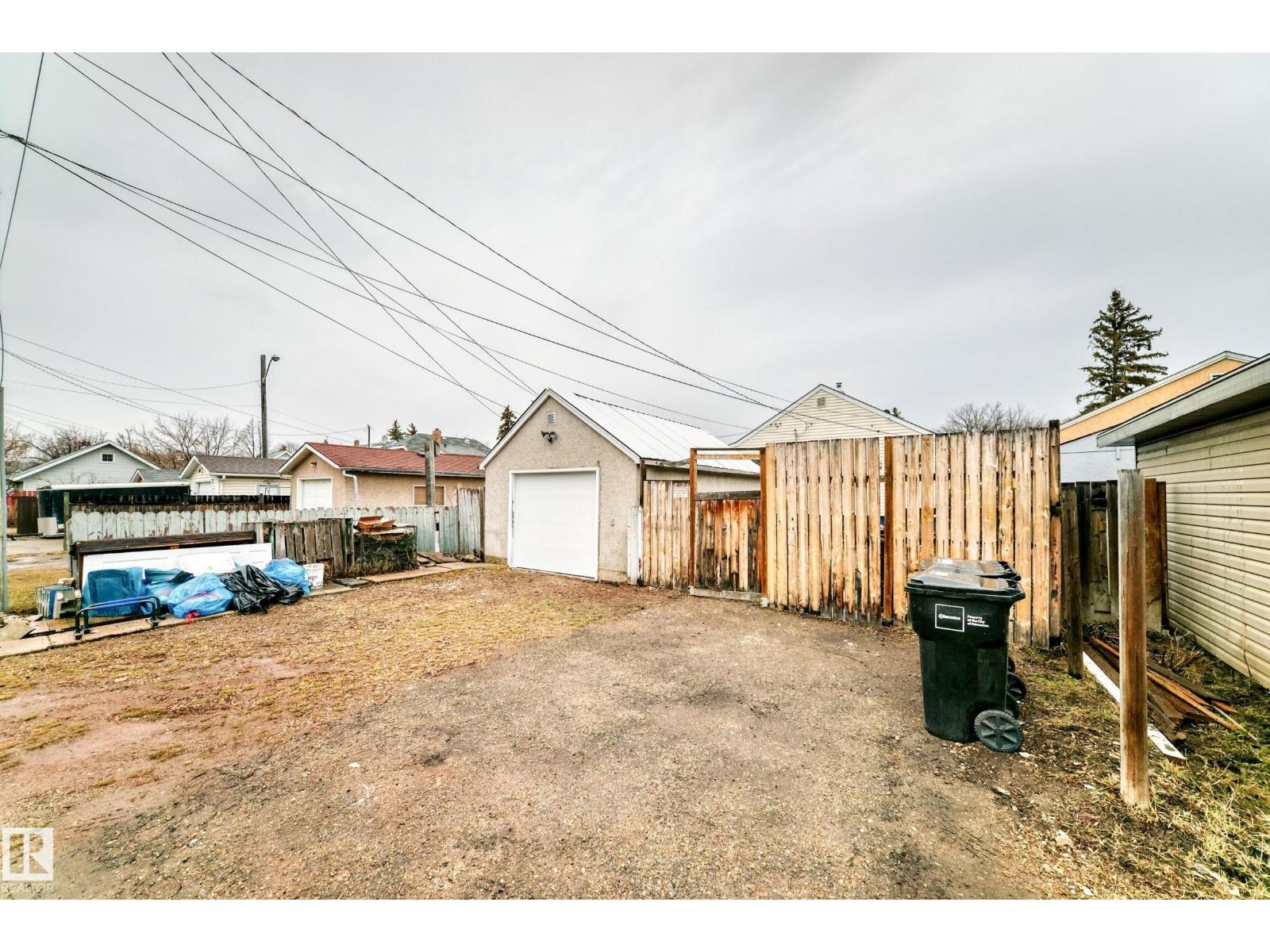 9221 110 Av Nw Property Photo 31