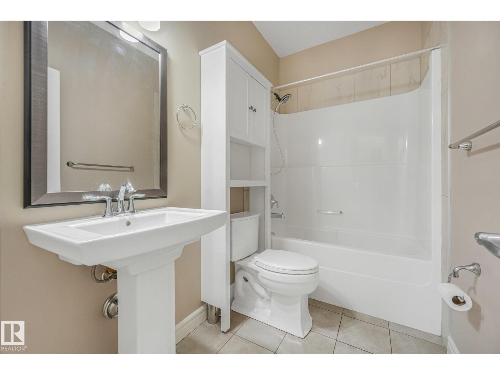 2304 89 St Sw Property Photo 15