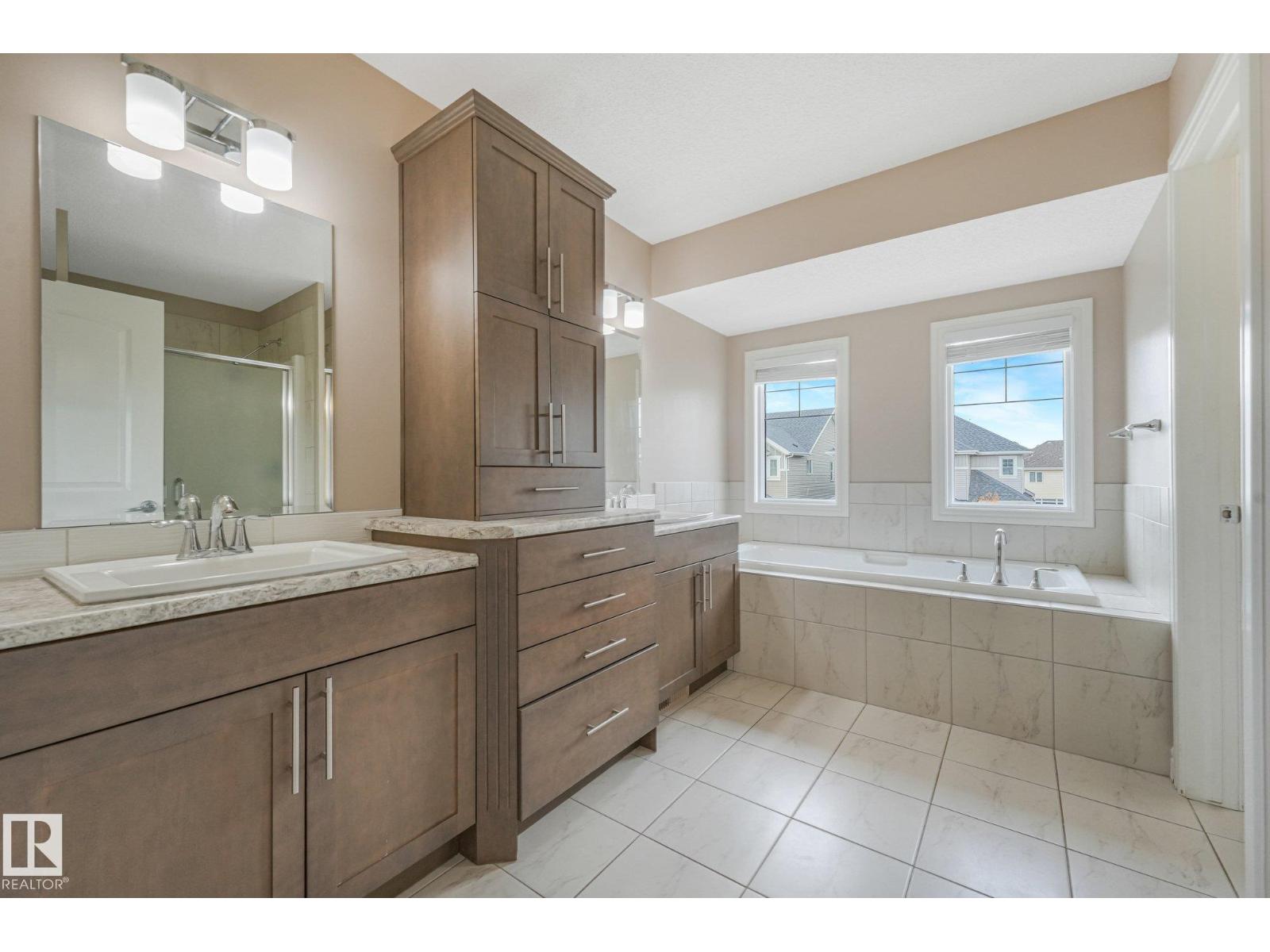 2304 89 St Sw Property Photo 23