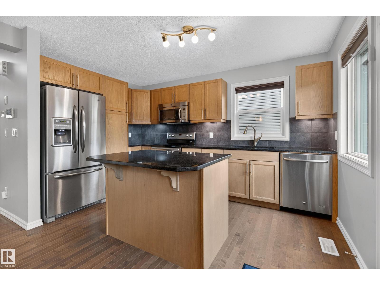 821 36a Av Nw Property Photo 9