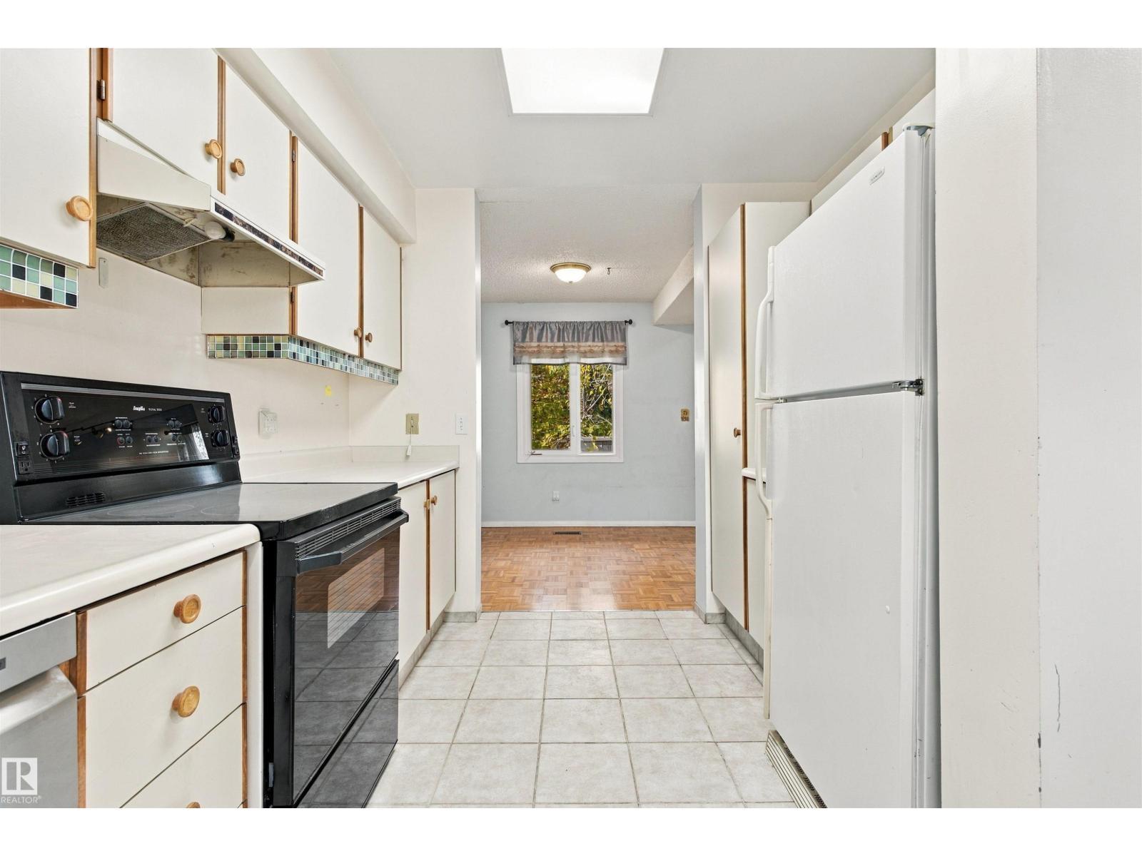 10619 Beaumaris Rd Nw Property Photo 7