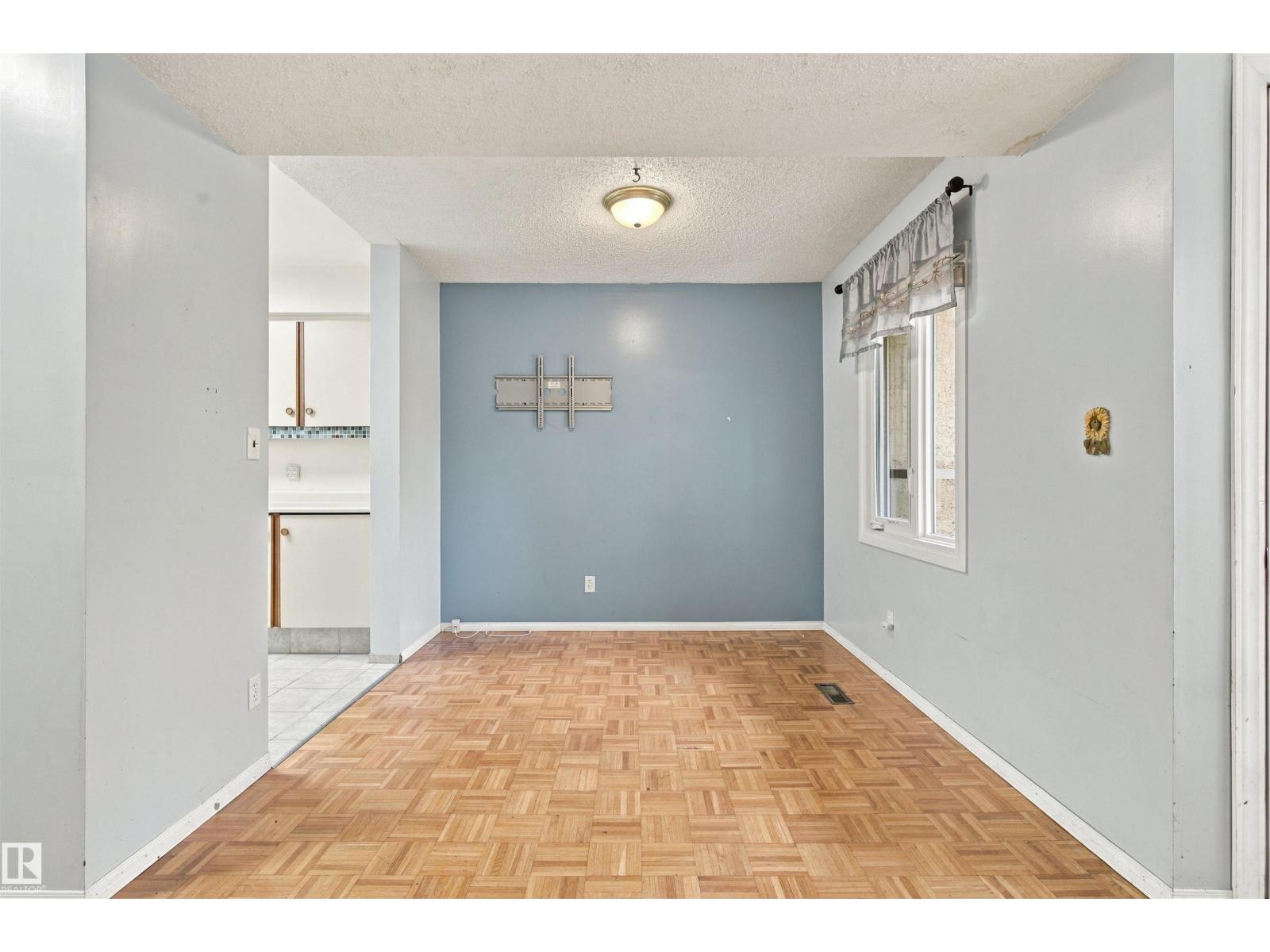 10619 Beaumaris Rd Nw Property Photo 13