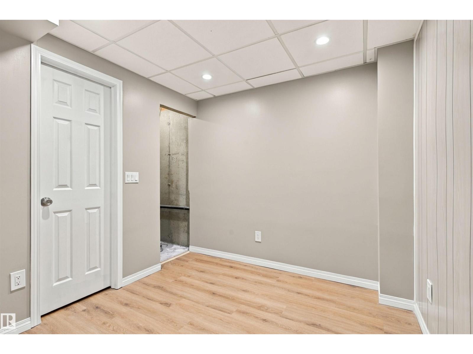10619 Beaumaris Rd Nw Property Photo 37