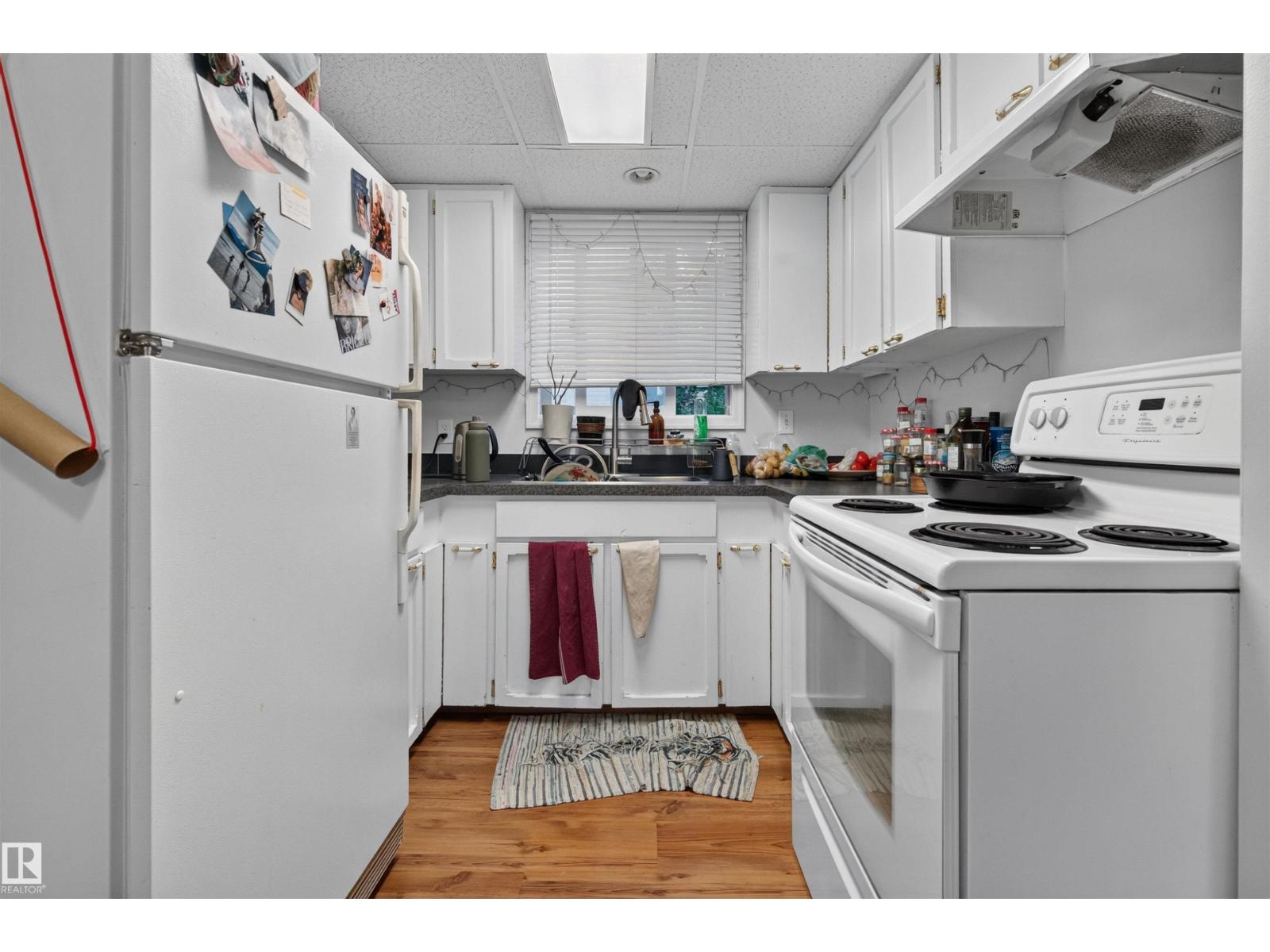 10831 80 Av Nw Property Photo 6