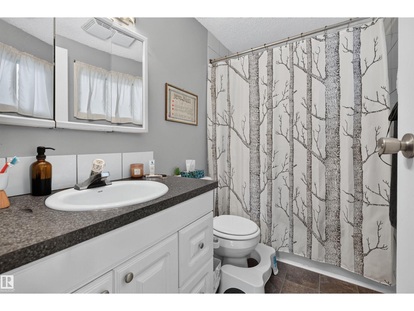 10831 80 Av Nw Property Photo 8