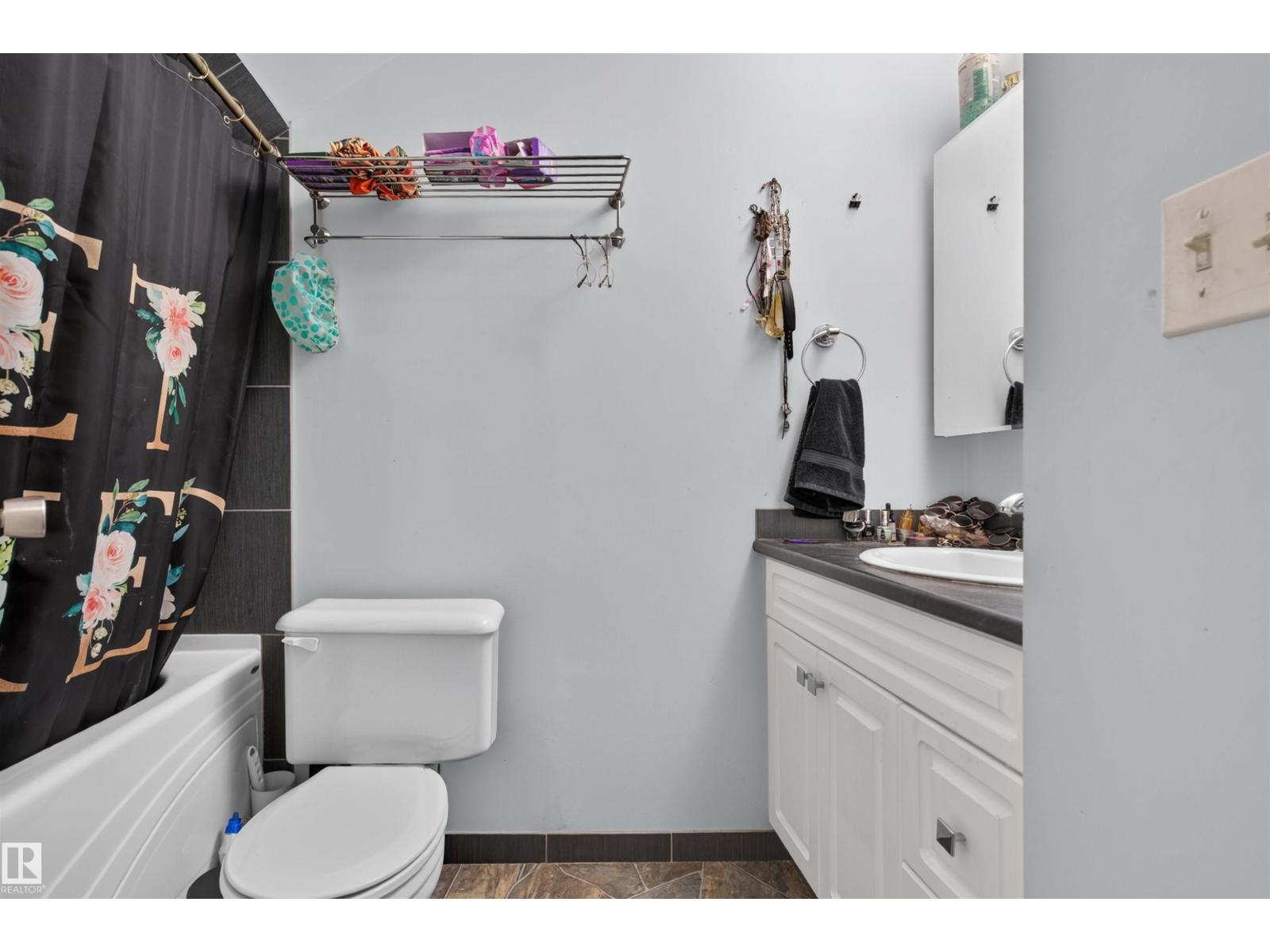 10831 80 Av Nw Property Photo 11