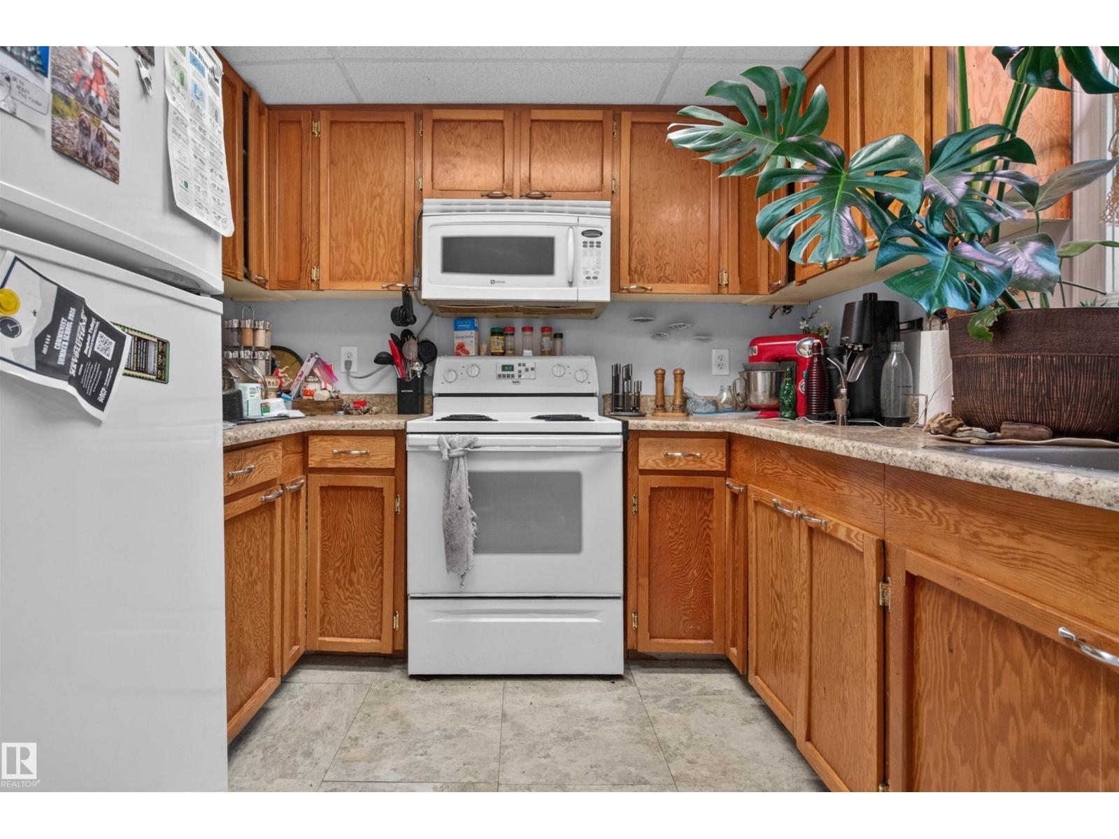 10831 80 Av Nw Property Photo 14