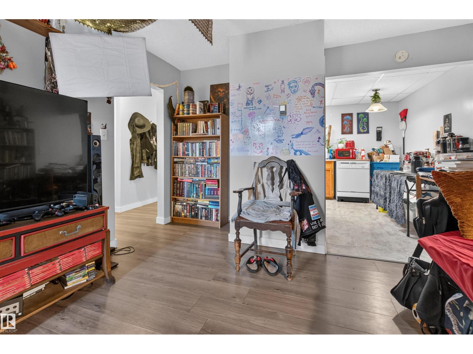 10831 80 Av Nw Property Photo 16