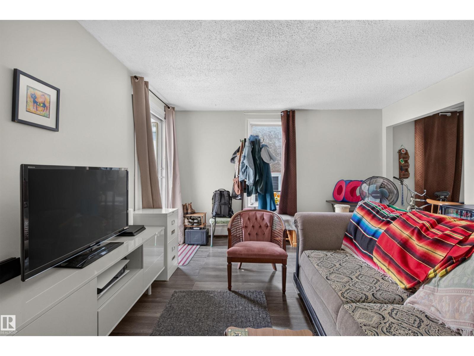 10831 80 Av Nw Property Photo 25