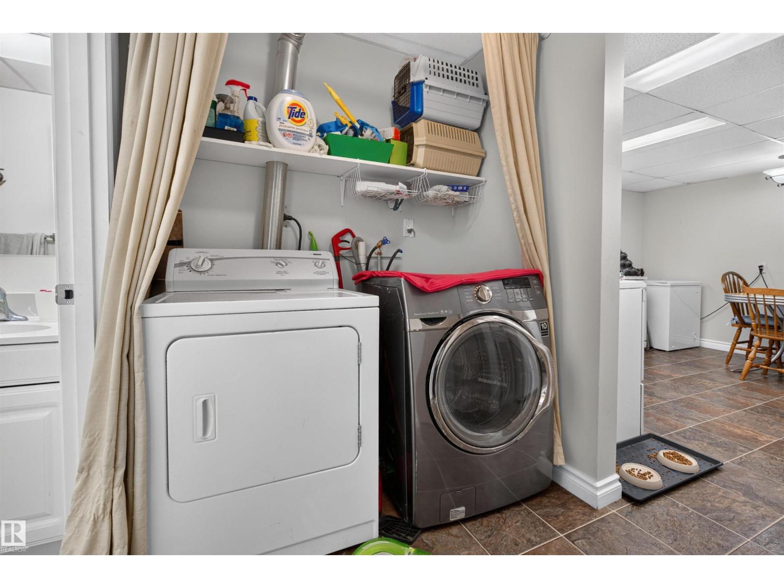 10831 80 Av Nw Property Photo 33
