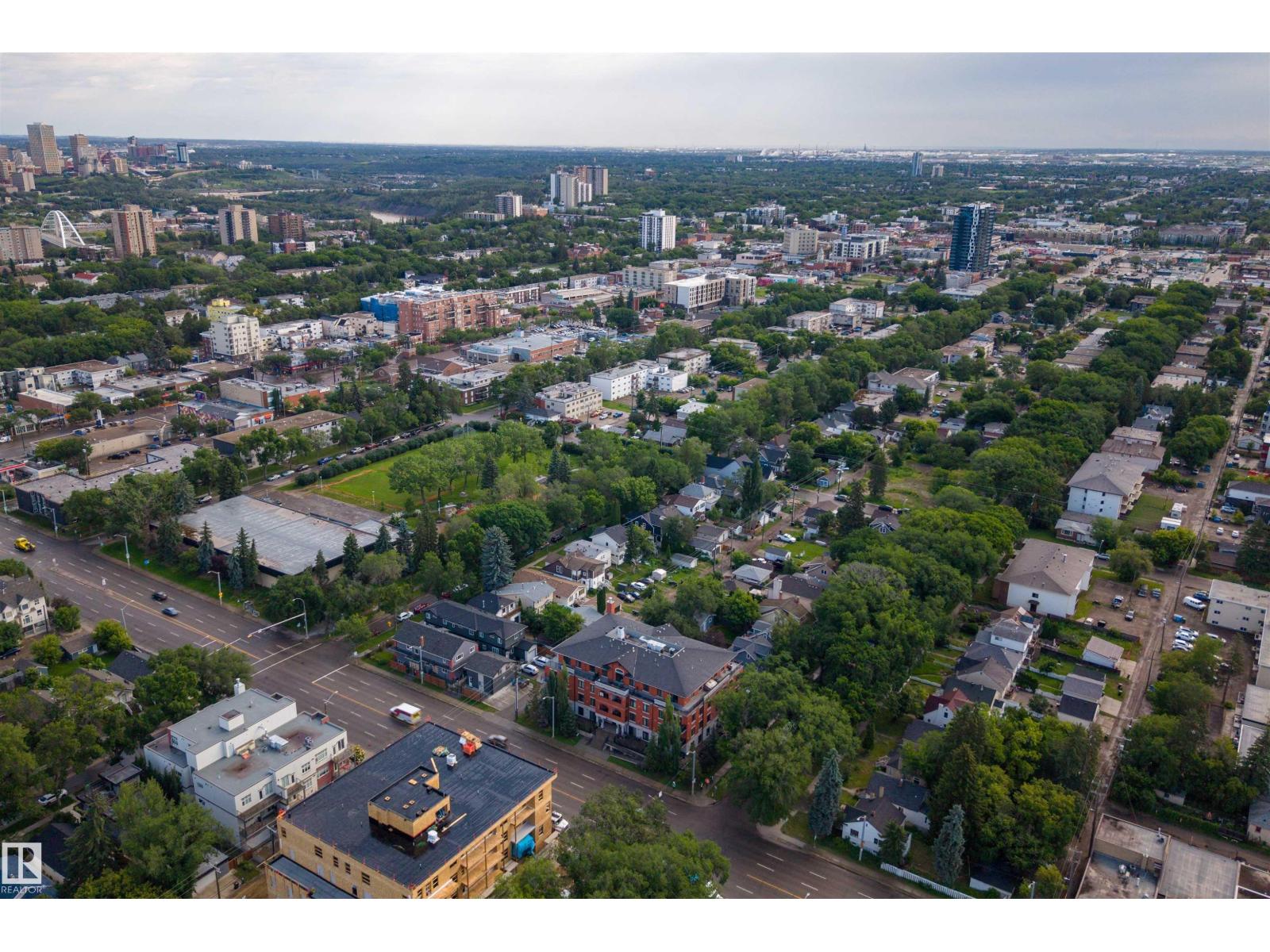 10831 80 Av Nw Property Photo 37