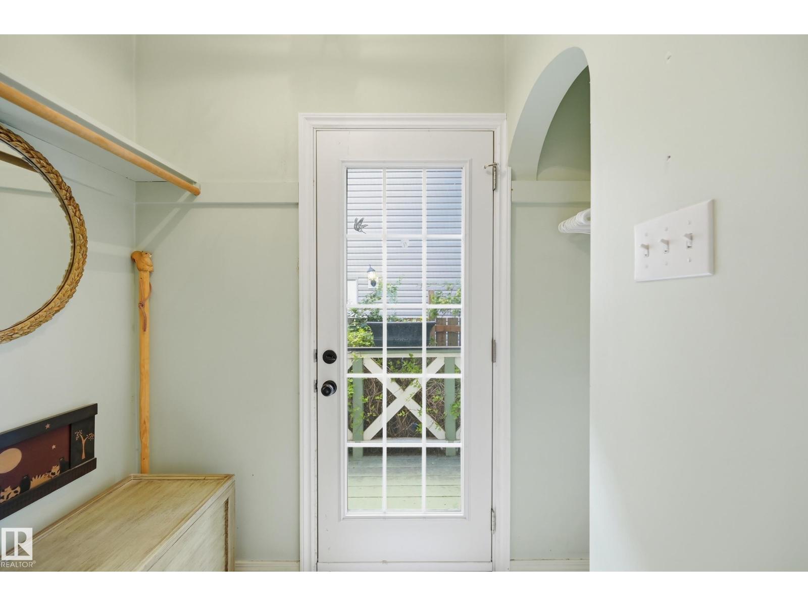 11518 101 St Nw Property Photo 9